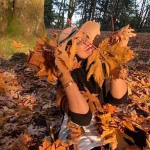 Meet your Posher, Kenza